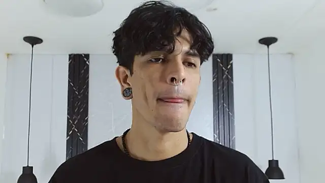 Snapshot of Franvill_Trato chatting on November 9, 2025, 5:39 pm Franvill Trato online show from November 9, 2025, 5:39 pm