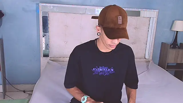 Snapshot of Franvill_Trato chatting on October 18, 2025, 12:18 pm Franvill Trato online show from October 18, 2025, 12:18 pm