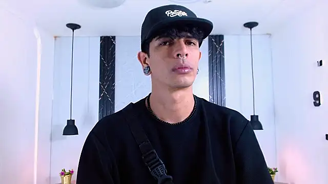 Snapshot of Franvill_Trato chatting on November 10, 2025, 7:08 pm Franvill Trato online show from November 10, 2025, 7:08 pm