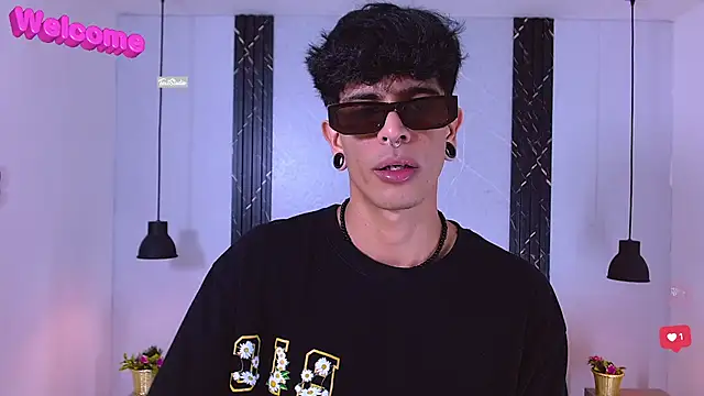 Snapshot of Franvill_Trato chatting on October 16, 2025, 7:11 pm Franvill Trato online show from October 16, 2025, 7:11 pm