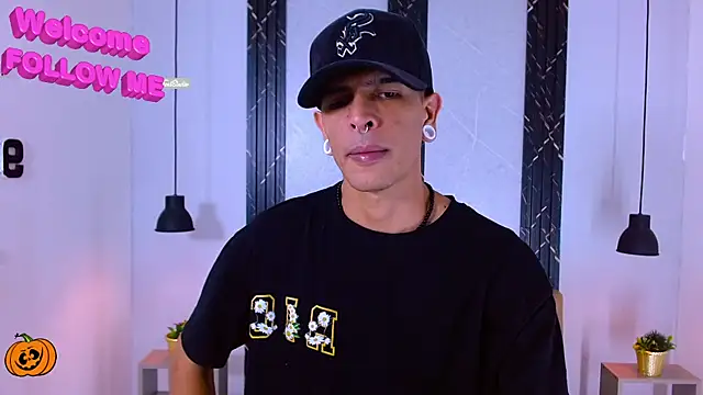 Snapshot of Franvill_Trato chatting on October 11, 2025, 8:10 pm Franvill Trato online show from October 11, 2025, 8:10 pm