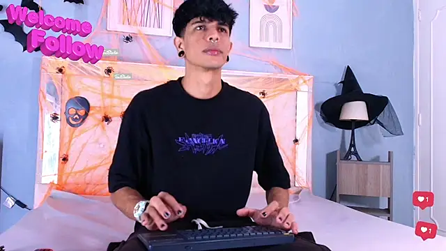 Snapshot of Franvill_Trato chatting on October 21, 2025, 5:12 pm Franvill Trato online show from October 21, 2025, 5:12 pm