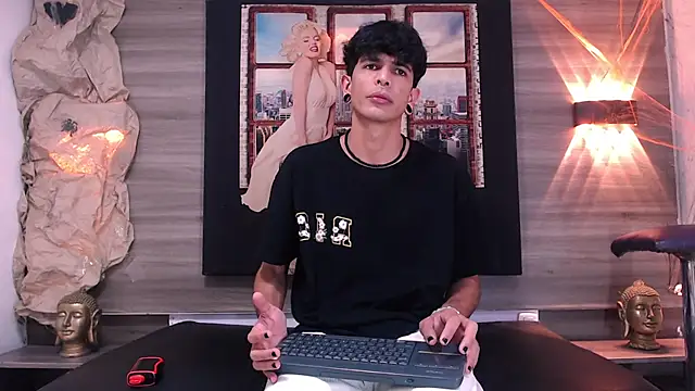 Snapshot of Franvill_Trato chatting on October 25, 2025, 7:14 pm Franvill Trato online show from October 25, 2025, 7:14 pm