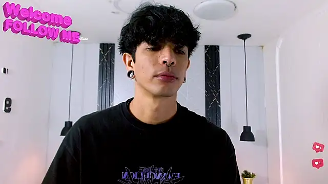 Snapshot of Franvill_Trato chatting on December 4, 2025, 7:13 pm Franvill Trato online show from December 4, 2025, 7:13 pm