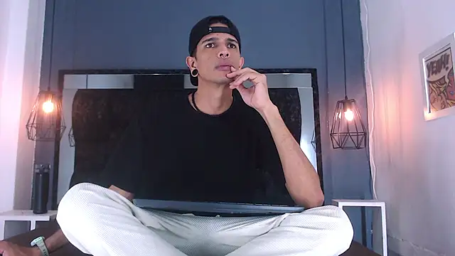 Snapshot of Franvill_Trato chatting on October 8, 2025, 7:14 pm Franvill Trato online show from October 8, 2025, 7:14 pm