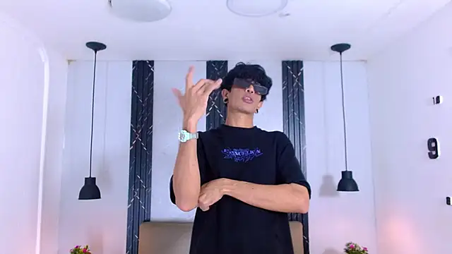 Snapshot of Franvill_Trato chatting on November 26, 2025, 7:25 pm Franvill Trato online show from November 26, 2025, 7:25 pm