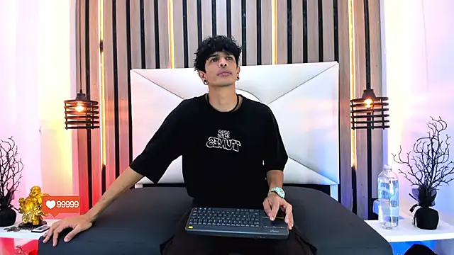 Snapshot of Franvill_Trato chatting on November 27, 2025, 7:36 pm Franvill Trato online show from November 27, 2025, 7:36 pm