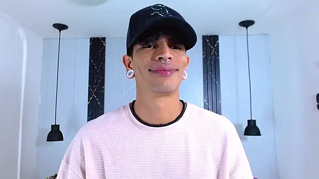 Snapshot of Franvill_Trato chatting on October 29, 2025, 7:13 pm Franvill Trato online show from October 29, 2025, 7:13 pm