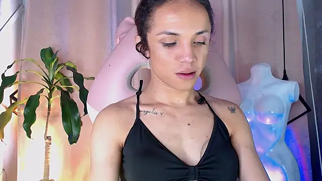 Snapshot of Cristal_Gem1 chatting on May 8, 2026, 11:58 am Cristal Gem1 online show from May 8, 2026, 11:58 am