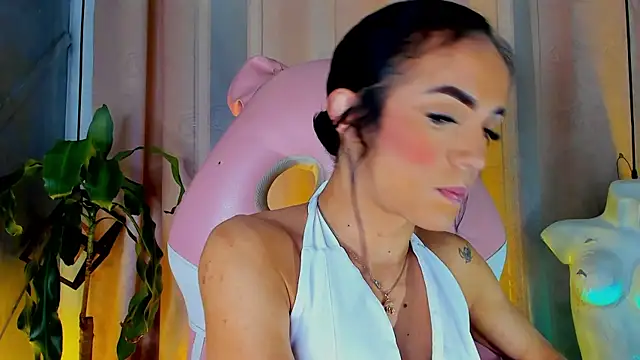 Cristal Gem1 online show from July 13, 2026, 11:09 am