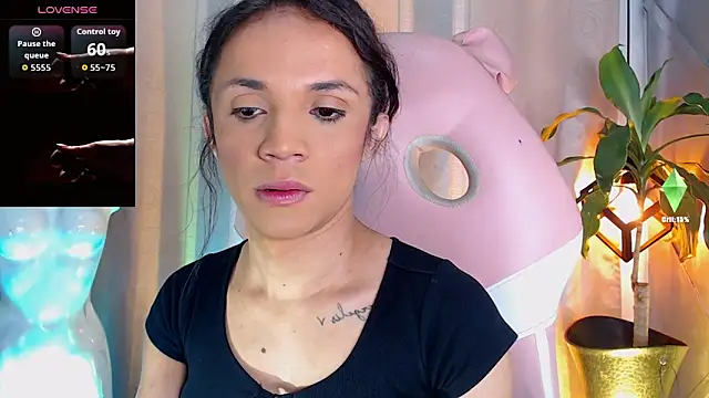 Snapshot of Cristal_Gem1 chatting on May 13, 2026, 11:39 am Cristal Gem1 online show from May 13, 2026, 11:39 am