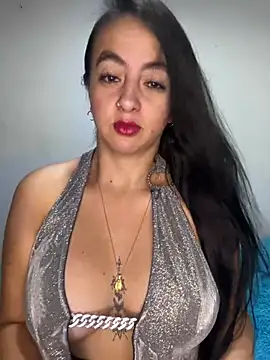 Snapshot of salo-rousee chatting on July 5, 2026, 10:11 am salo-rousee online show from July 5, 2026, 10:11 am
