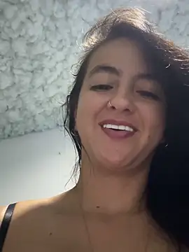 Snapshot of salo-rousee chatting on June 21, 2026, 11:05 am salo-rousee online show from June 21, 2026, 11:05 am