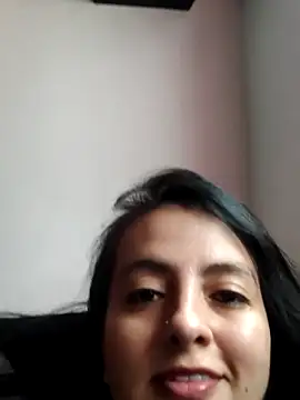 Snapshot of salo-rousee chatting on September 19, 2025, 7:07 pm salo-rousee online show from September 19, 2025, 7:07 pm