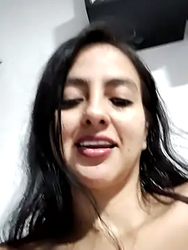 Snapshot of salo-rousee chatting on September 27, 2025, 11:44 pm salo-rousee online show from September 27, 2025, 11:44 pm