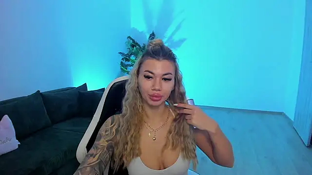 xPuka online show from April 1, 2026, 4:59 pm