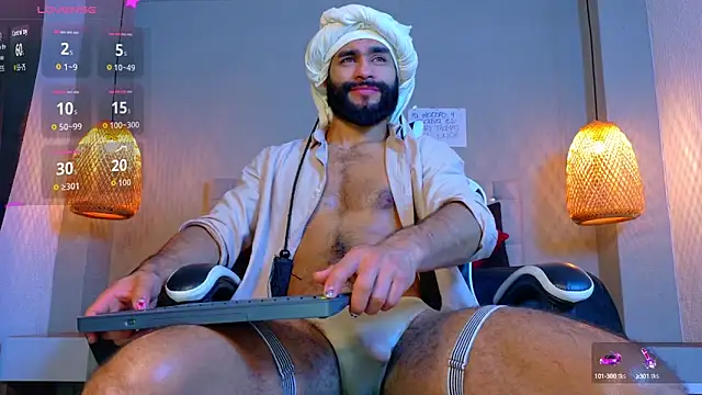 Snapshot of Thaiel_Fosteer chatting on October 10, 2025, 7:31 am Thaiel Fosteer online show from October 10, 2025, 7:31 am