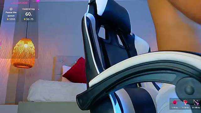 Snapshot of Thaiel_Fosteer chatting on November 11, 2025, 6:08 am Thaiel Fosteer online show from November 11, 2025, 6:08 am