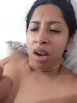 Snapshot of anitotori chatting on November 27, 2025, 2:39 pm anitotori online show from November 27, 2025, 2:39 pm