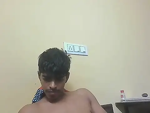 monster 33 online show from May 8, 2026, 1:26 pm