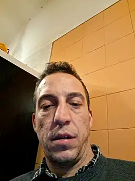 Snapshot of strangerwild chatting on November 20, 2025, 6:25 am strangerwild online show from November 20, 2025, 6:25 am