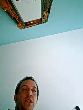 Snapshot of strangerwild chatting on September 29, 2025, 5:58 am strangerwild online show from September 29, 2025, 5:58 am