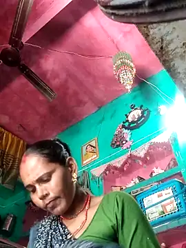 Snapshot of Pooja750 chatting on November 3, 2025, 4:39 am Pooja750 online show from November 3, 2025, 4:39 am