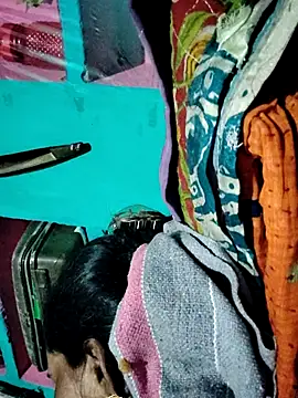 Snapshot of Pooja750 chatting on November 7, 2025, 2:10 pm Pooja750 online show from November 7, 2025, 2:10 pm