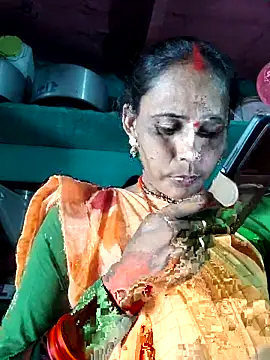 Snapshot of Pooja750 chatting on October 12, 2025, 5:31 am Pooja750 online show from October 12, 2025, 5:31 am