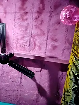 Pooja750 online show from February 27, 2026, 9:14 pm