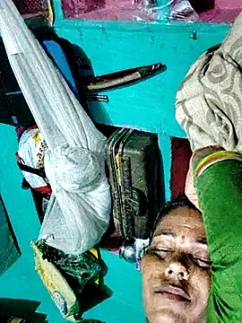 Snapshot of Pooja750 chatting on October 8, 2025, 8:20 pm Pooja750 online show from October 8, 2025, 8:20 pm