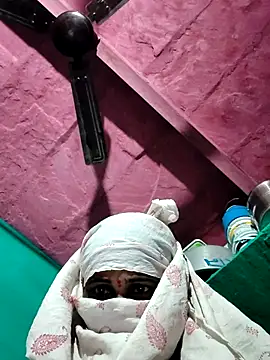 Snapshot of Pooja750 chatting on October 14, 2025, 7:03 pm Pooja750 online show from October 14, 2025, 7:03 pm