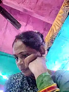 Snapshot of Pooja750 chatting on October 20, 2025, 7:58 pm Pooja750 online show from October 20, 2025, 7:58 pm