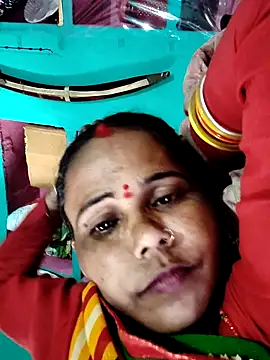 Snapshot of Pooja750 chatting on November 4, 2025, 6:06 am Pooja750 online show from November 4, 2025, 6:06 am