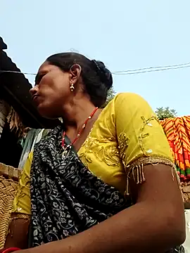 Snapshot of Pooja750 chatting on November 25, 2025, 7:52 am Pooja750 online show from November 25, 2025, 7:52 am