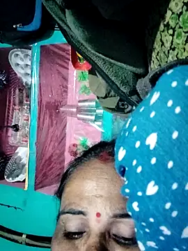 Snapshot of Pooja750 chatting on November 22, 2025, 5:12 pm Pooja750 online show from November 22, 2025, 5:12 pm