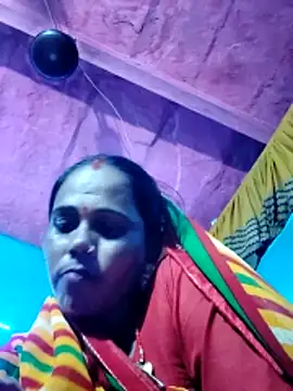 Snapshot of Pooja750 chatting on October 21, 2025, 1:21 pm Pooja750 online show from October 21, 2025, 1:21 pm