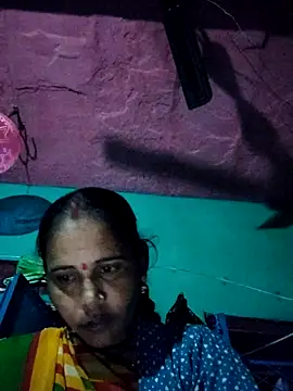 Snapshot of Pooja750 chatting on November 28, 2025, 12:27 pm Pooja750 online show from November 28, 2025, 12:27 pm