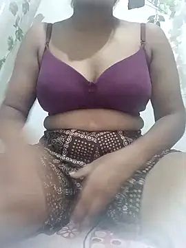 Snapshot of pinkypriya2025 chatting on September 22, 2025, 4:35 pm pinkypriya2025 online show from September 22, 2025, 4:35 pm