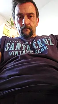 Snapshot of DeinSpielzeug chatting on November 5, 2025, 7:00 am DeinSpielzeug online show from November 5, 2025, 7:00 am