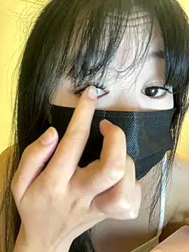 Snapshot of Minnie-2025 chatting on October 16, 2025, 4:37 pm Minnie-2025 online show from October 16, 2025, 4:37 pm