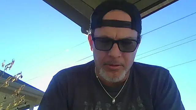 Slinkypoppet online show from November 11, 2025, 10:04 pm