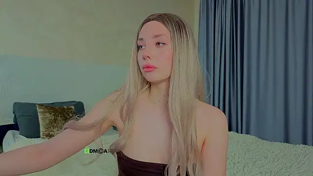 Snapshot of _sophielov chatting on March 17, 2026, 10:24 pm sophielov online show from March 17, 2026, 10:24 pm