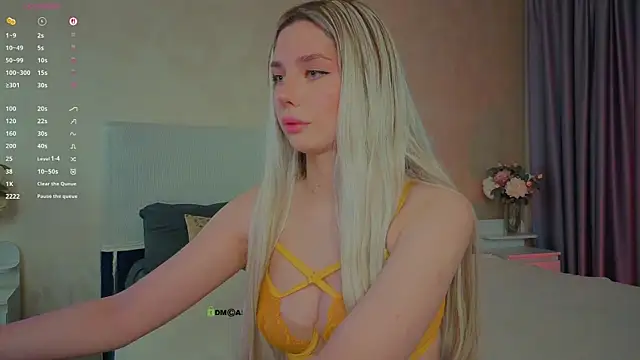  sophielov online show from June 26, 2026, 8:47 pm