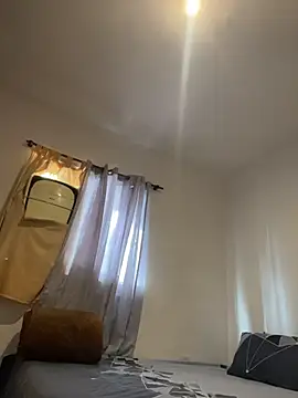 sarahreyess 11 online show from March 13, 2026, 11:15 am