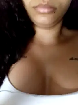 Snapshot of clarinha2 chatting on October 14, 2025, 10:16 am clarinha2 online show from October 14, 2025, 10:16 am