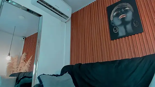 Snapshot of EvamilfXXX chatting on November 29, 2025, 2:55 am EvamilfXXX online show from November 29, 2025, 2:55 am