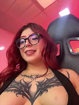 Snapshot of Red_Bunny_v chatting on June 18, 2026, 1:16 pm Red Bunny v online show from June 18, 2026, 1:16 pm
