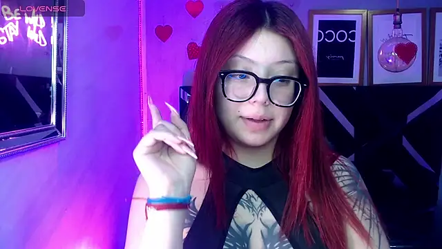 Snapshot of Red_Bunny_v chatting on May 26, 2026, 1:20 pm Red Bunny v online show from May 26, 2026, 1:20 pm