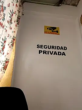 Snapshot of Hannah-colx chatting on November 28, 2025, 6:19 pm Hannah-colx online show from November 28, 2025, 6:19 pm